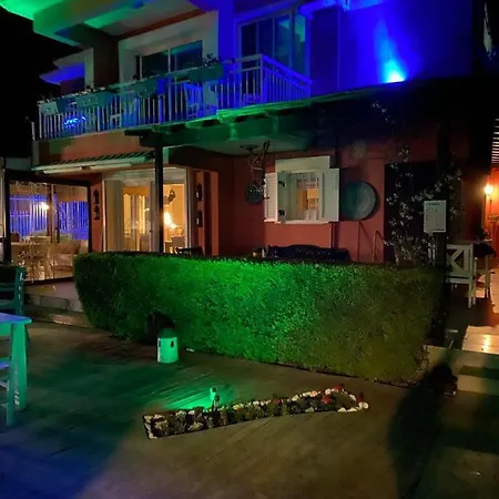 House Hotel Bed & Breakfast *